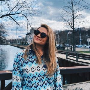 Meet your Posher, Aydin